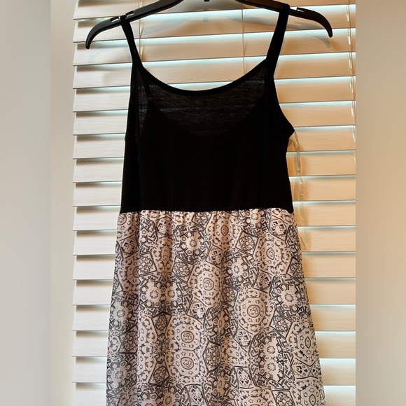 Rue21 Maxi Dress - Picture 2 of 5